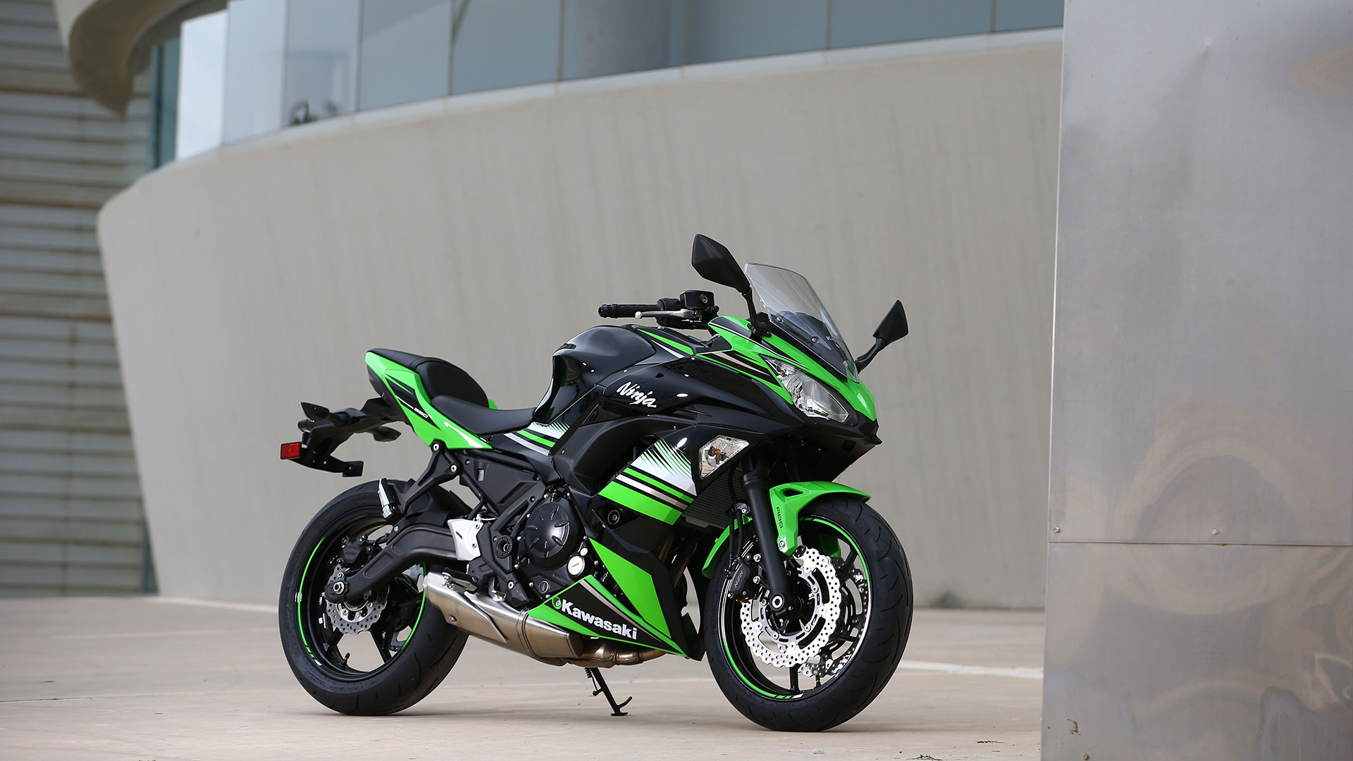 Kawasaki Ninja 650 Sports Tourer (2017 - ) review | Autotrader